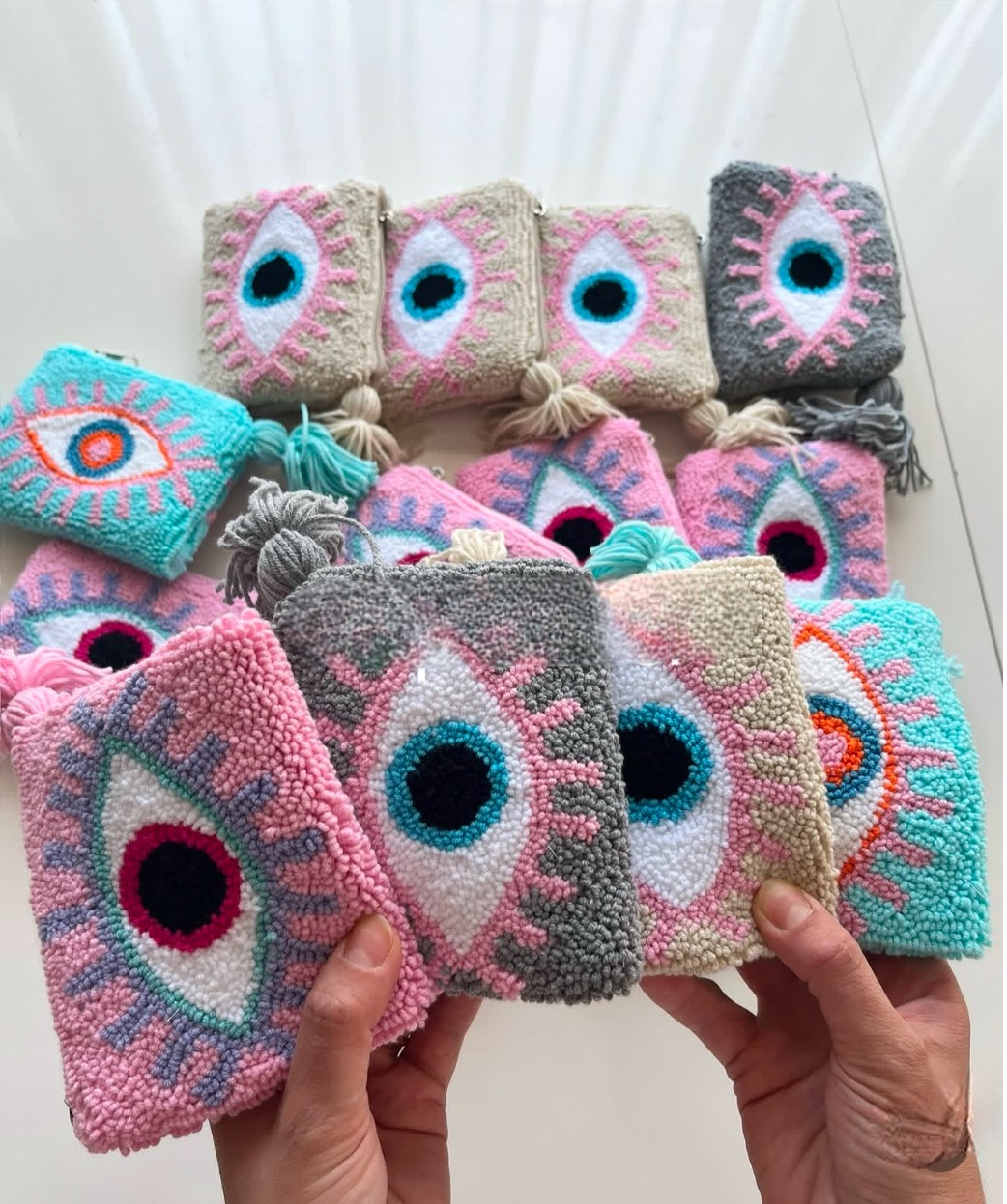 کیف رودوشی مدل چشم نظر